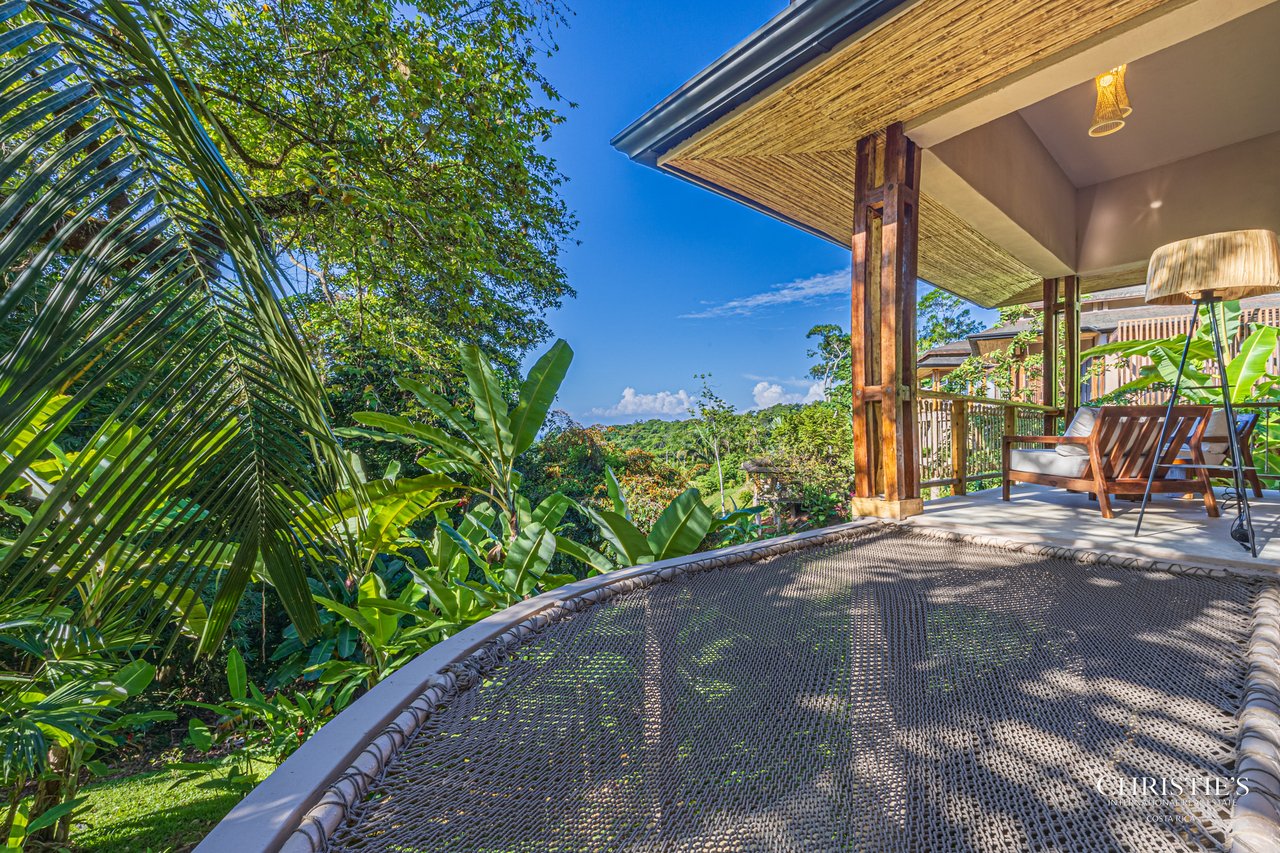 Luxury Hotel Boutique with Ocean Views | Walking distance to the beach | 13.2 Acres