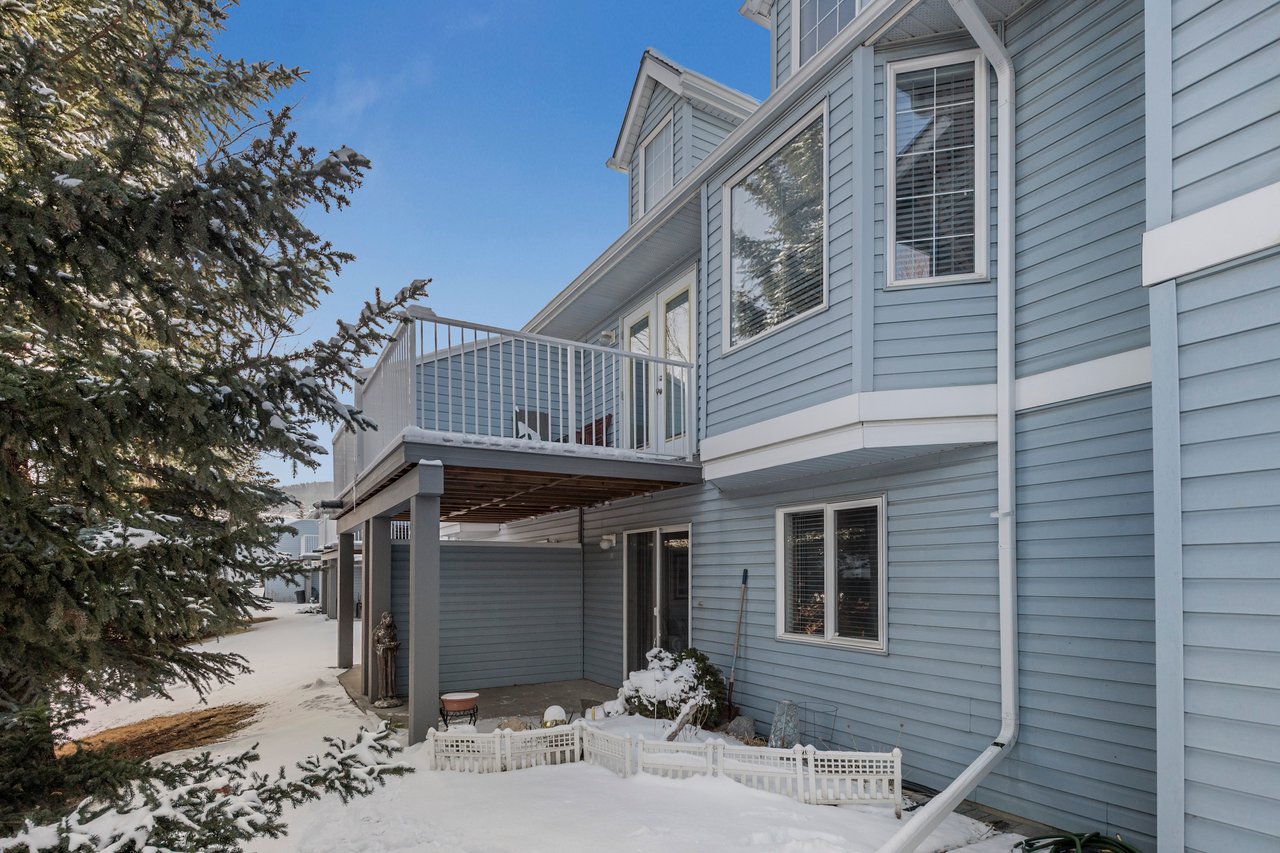 180 Valley Ridge Heights NW