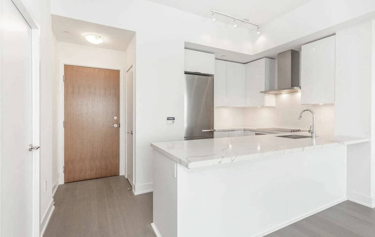 20 Shore Breeze Dr Unit: 4401