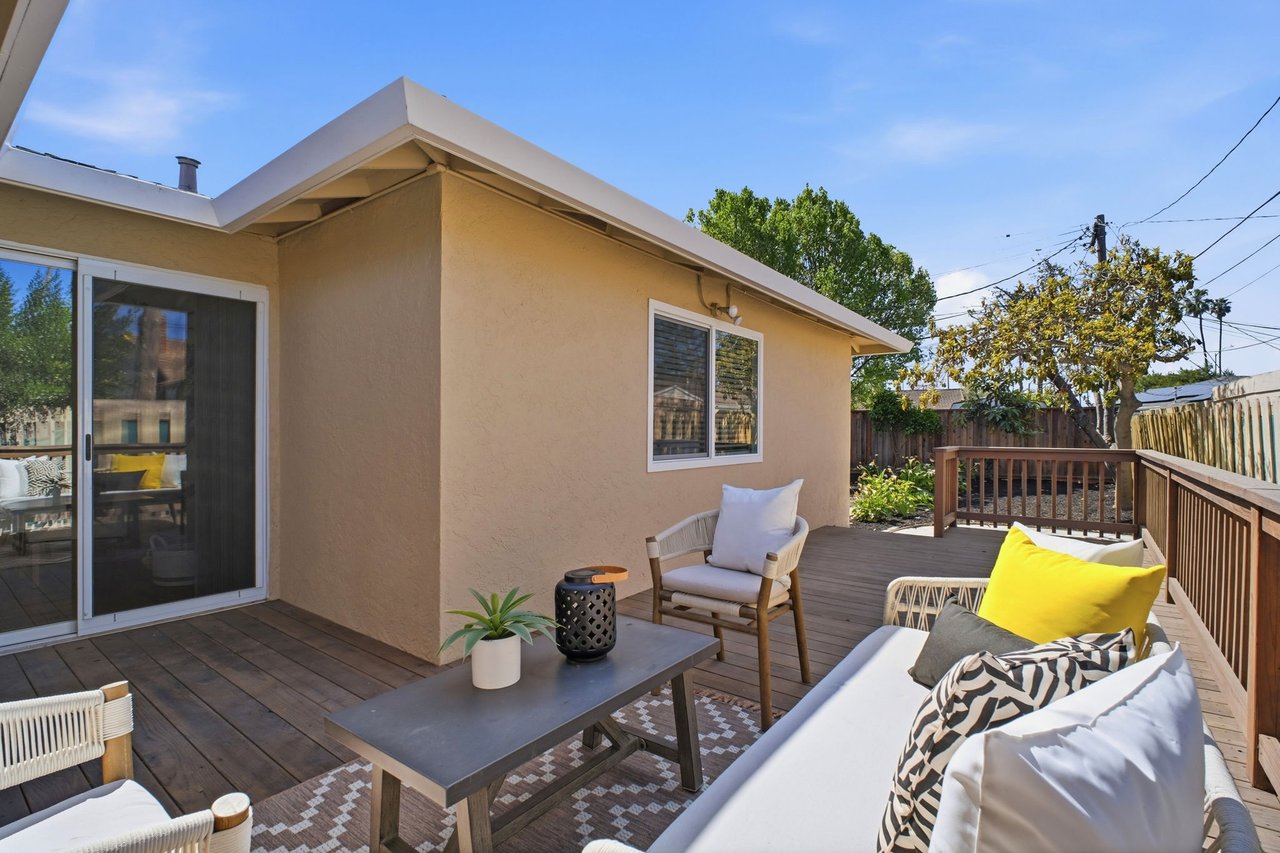 Turn Key Beauty in Sundale