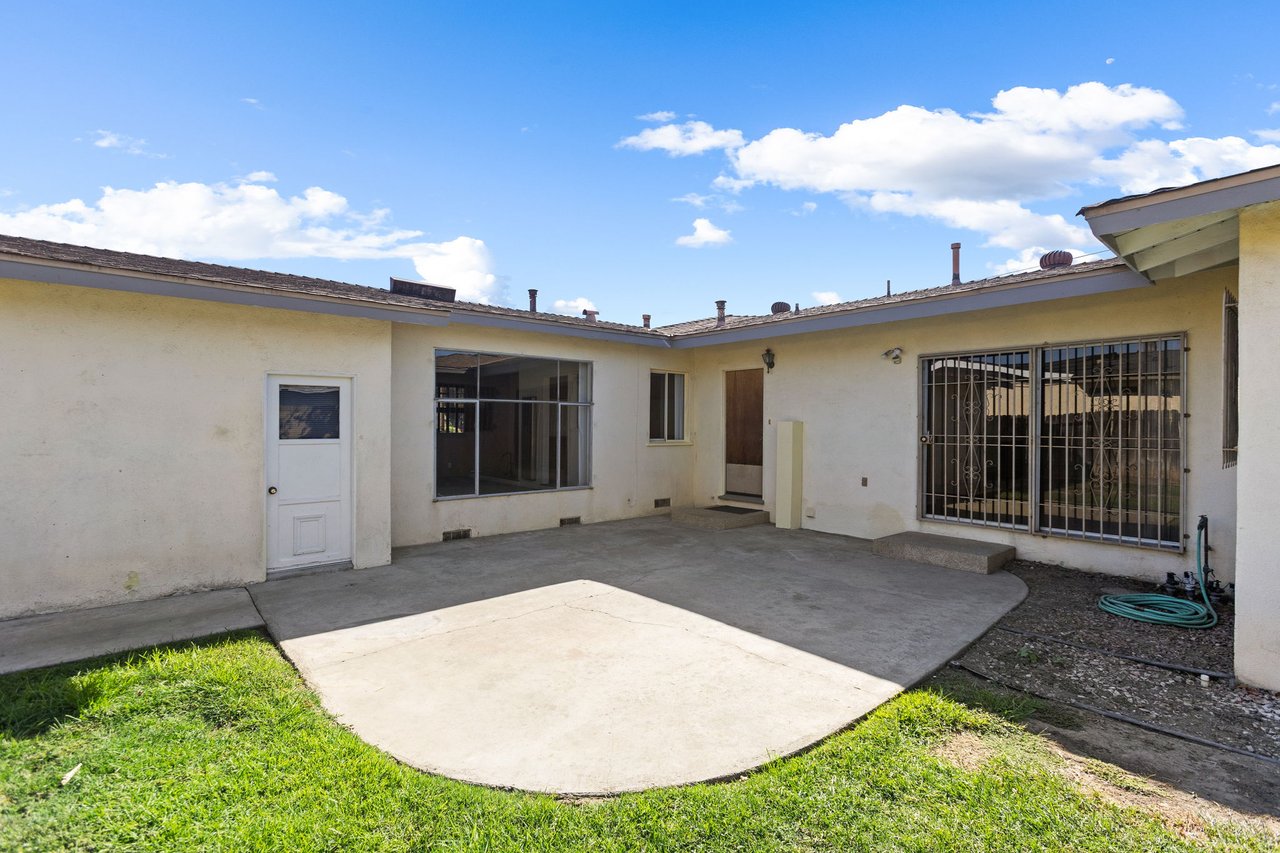 8805 Stardust Lane