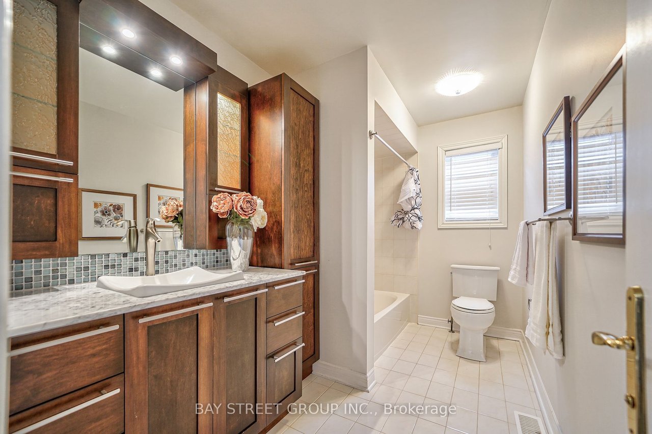 1074 Secretariate Rd, Newmarket