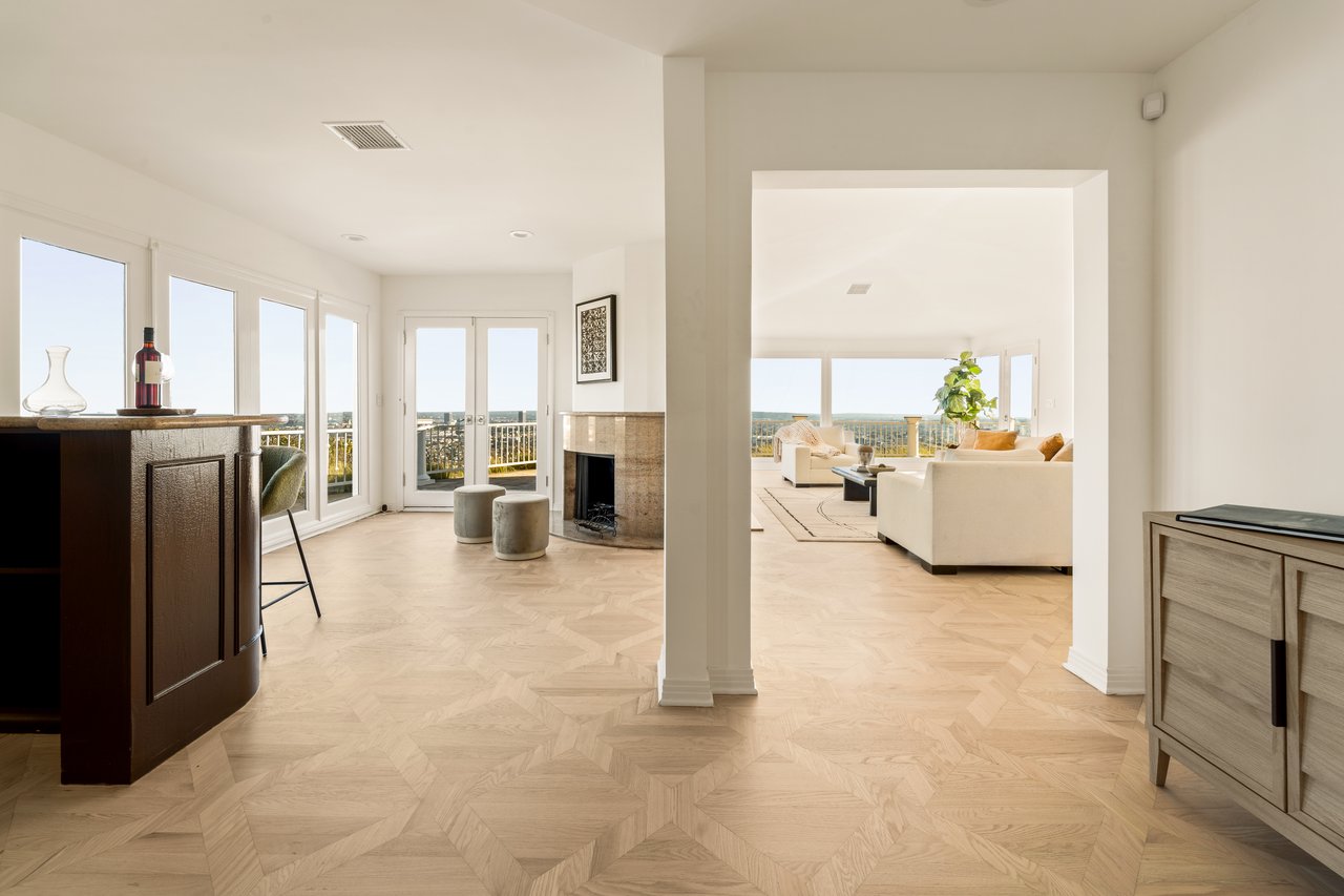 8527 Hedges Way, Hollywood Hills