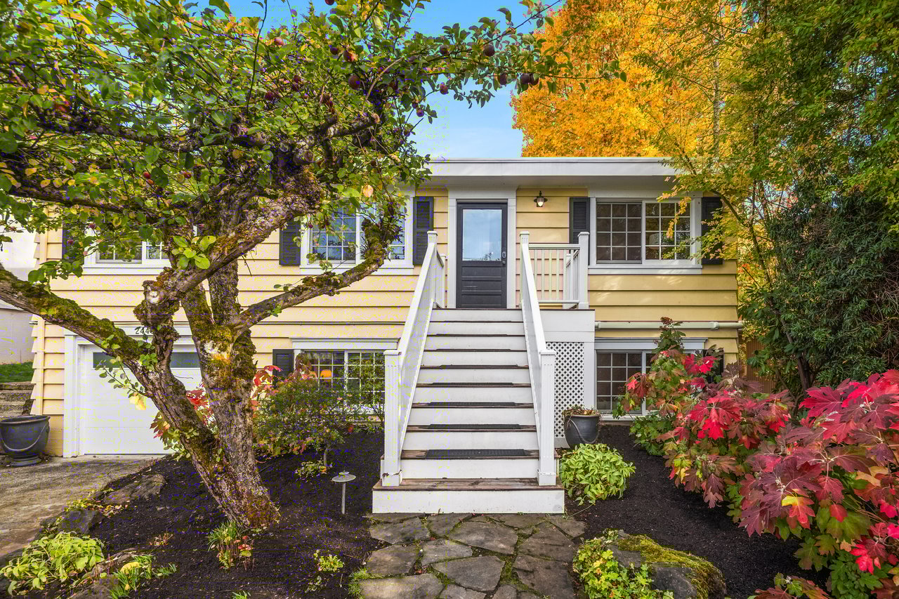 Turn-Key Cottage Charm