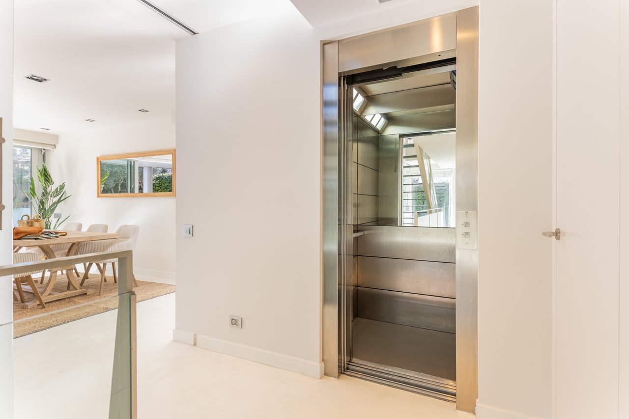 Exclusive house for sale in the centre of Sant Cugat 
