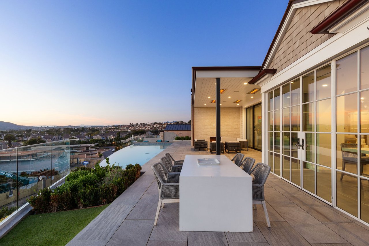 17 Coral Cove Way