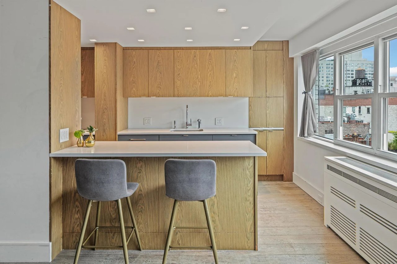 69 West Ninth Street, 9AB