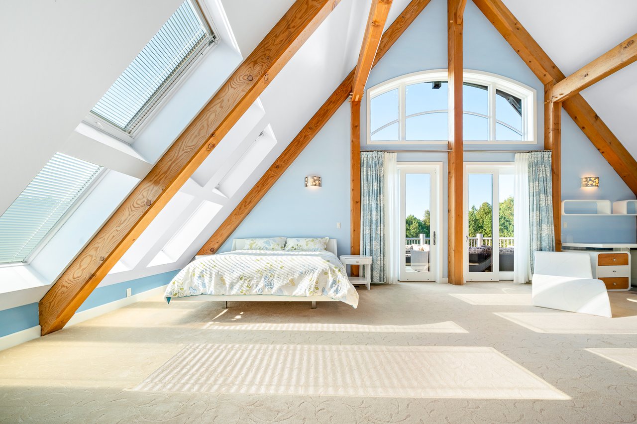  One-Of-A-Kind Residence 