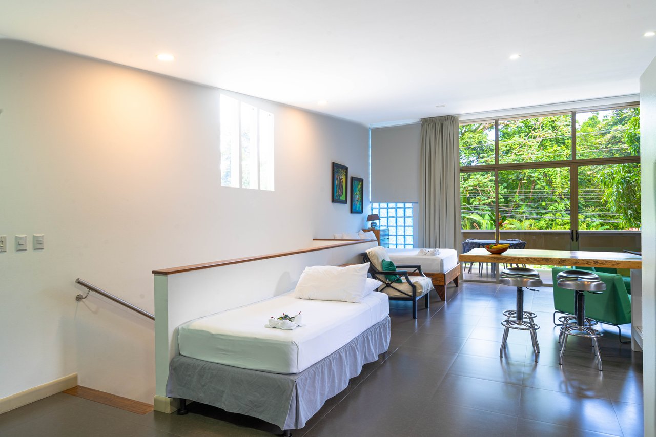 22 Unit Tropical Boutique Hotel steps from Manuel Antonio Park & Beach
