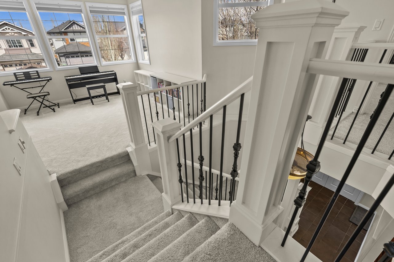 311 Royal Oak Circle NW