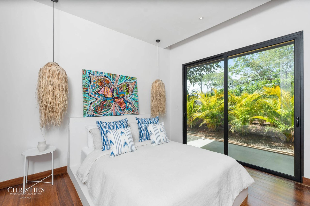 Casa Lola – Contemporary Beachside Oasis in Playa Grande