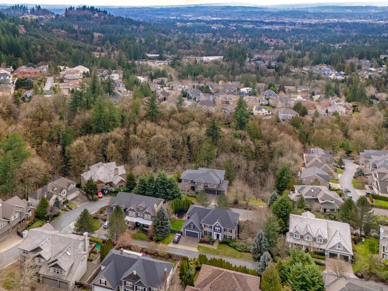 1815 NW ROSEFINCH LN