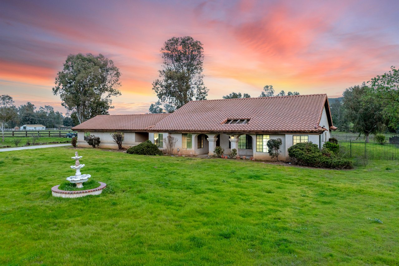 20425 Avenida Castilla