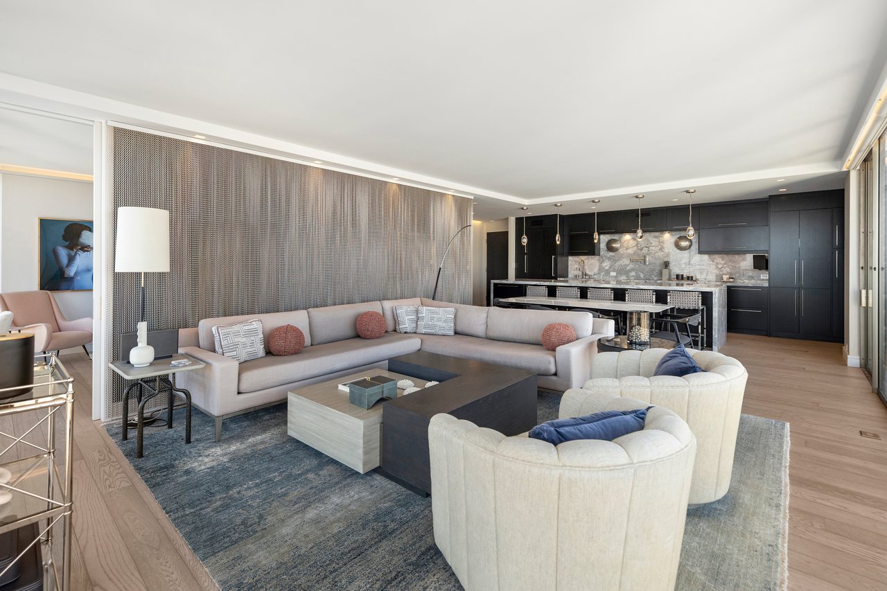 Seize The Bay… at 999 Green