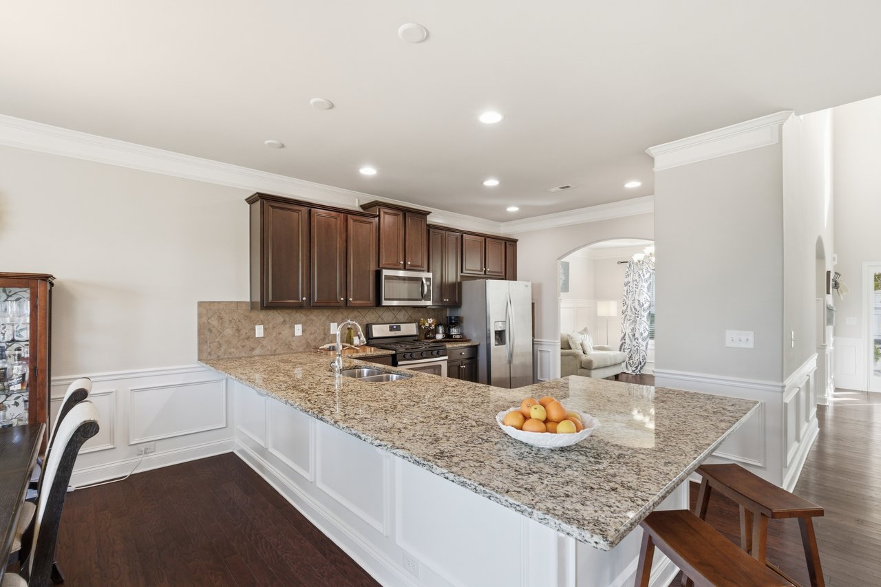 24 Dunsborough Drive