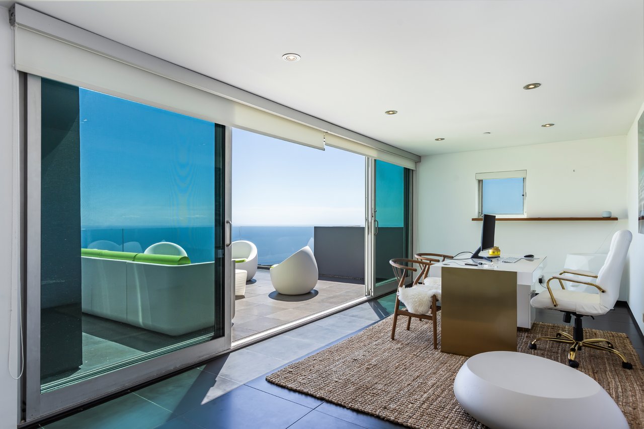 Casa Azure by Oraklus