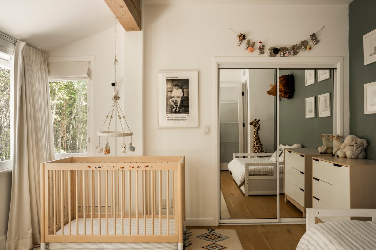 2410 Nichols Canyon Rd