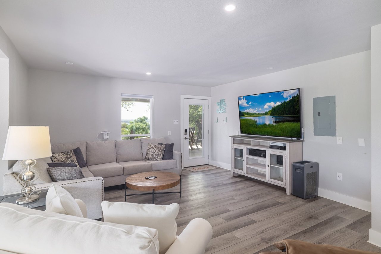 7206 Comanche Trail