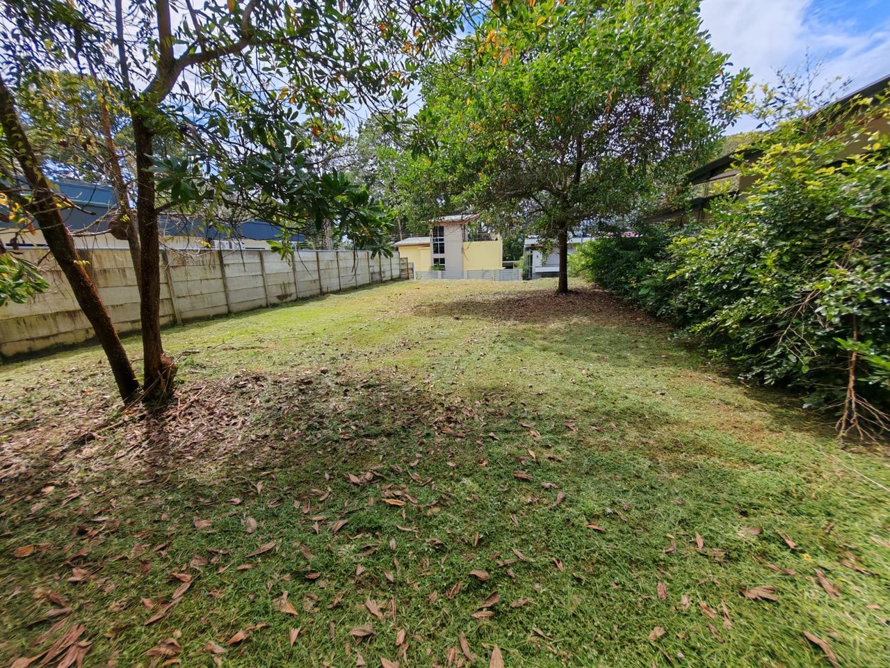 Prime Uvita Location! -  Build Ready Lot