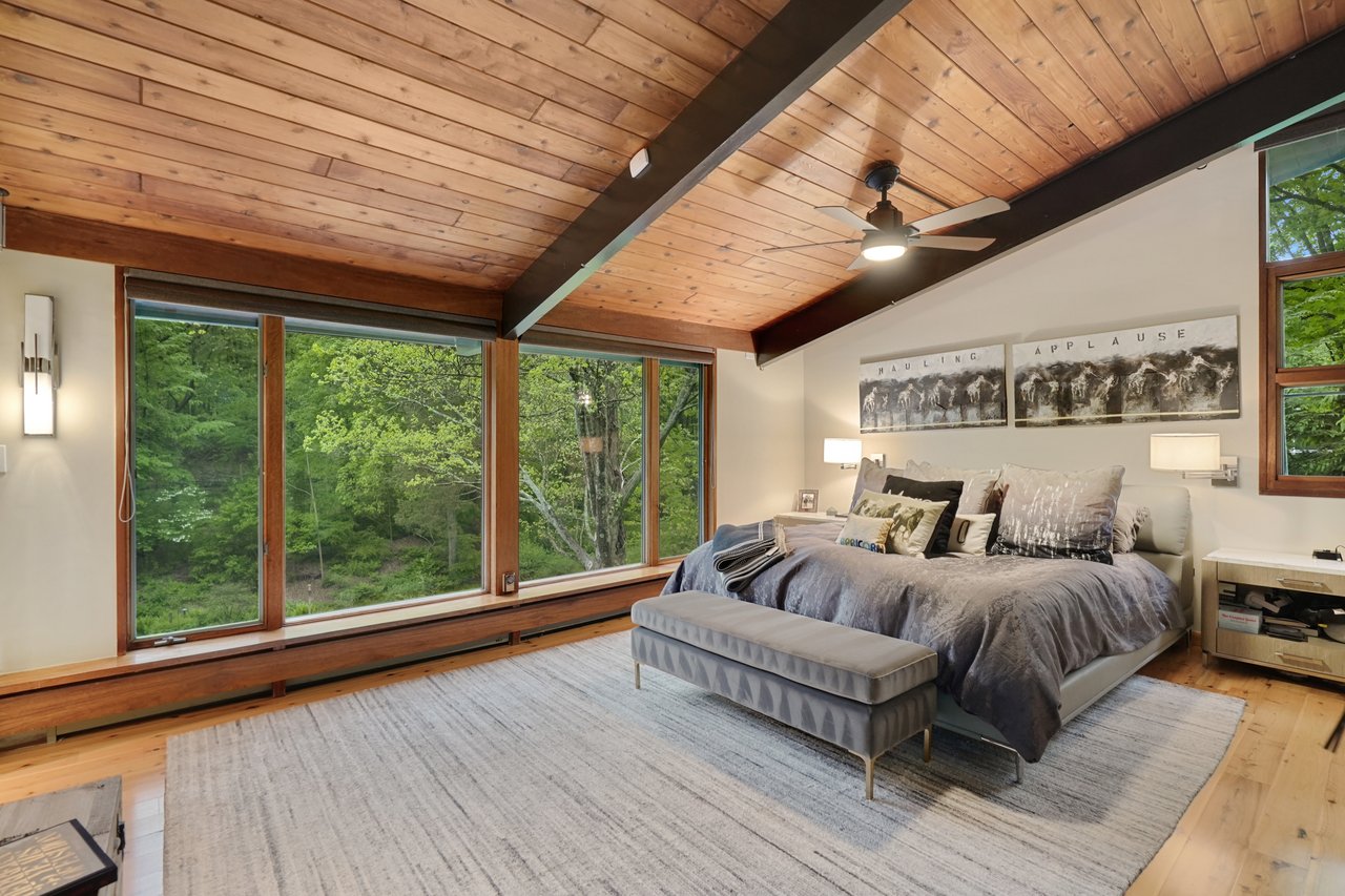 107 Middle Patent Road