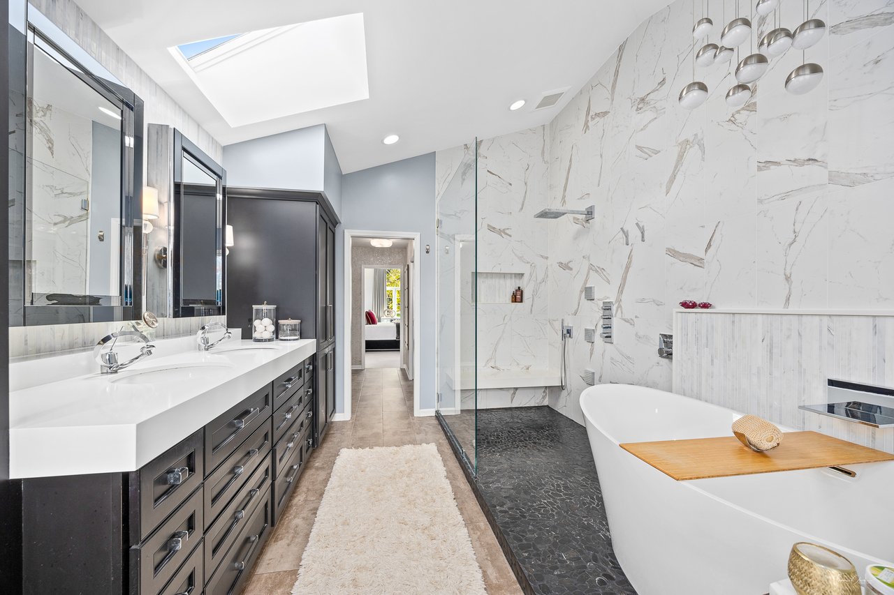 1950 Elmore Ave, Downers Grove