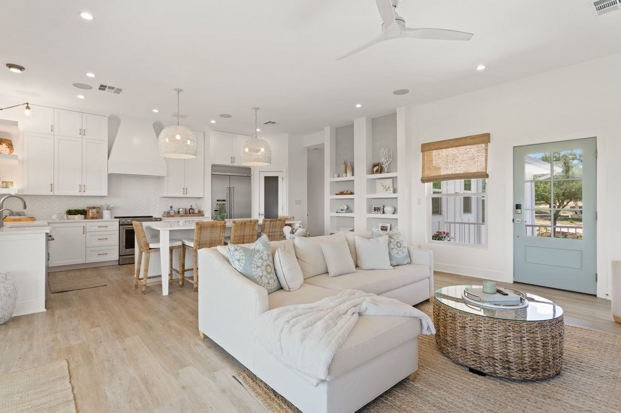 1209 Edgewater Drive