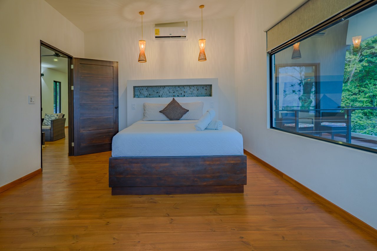 Casa La Roca, Whale's Tail 3 Bedroom Home In Uvita!