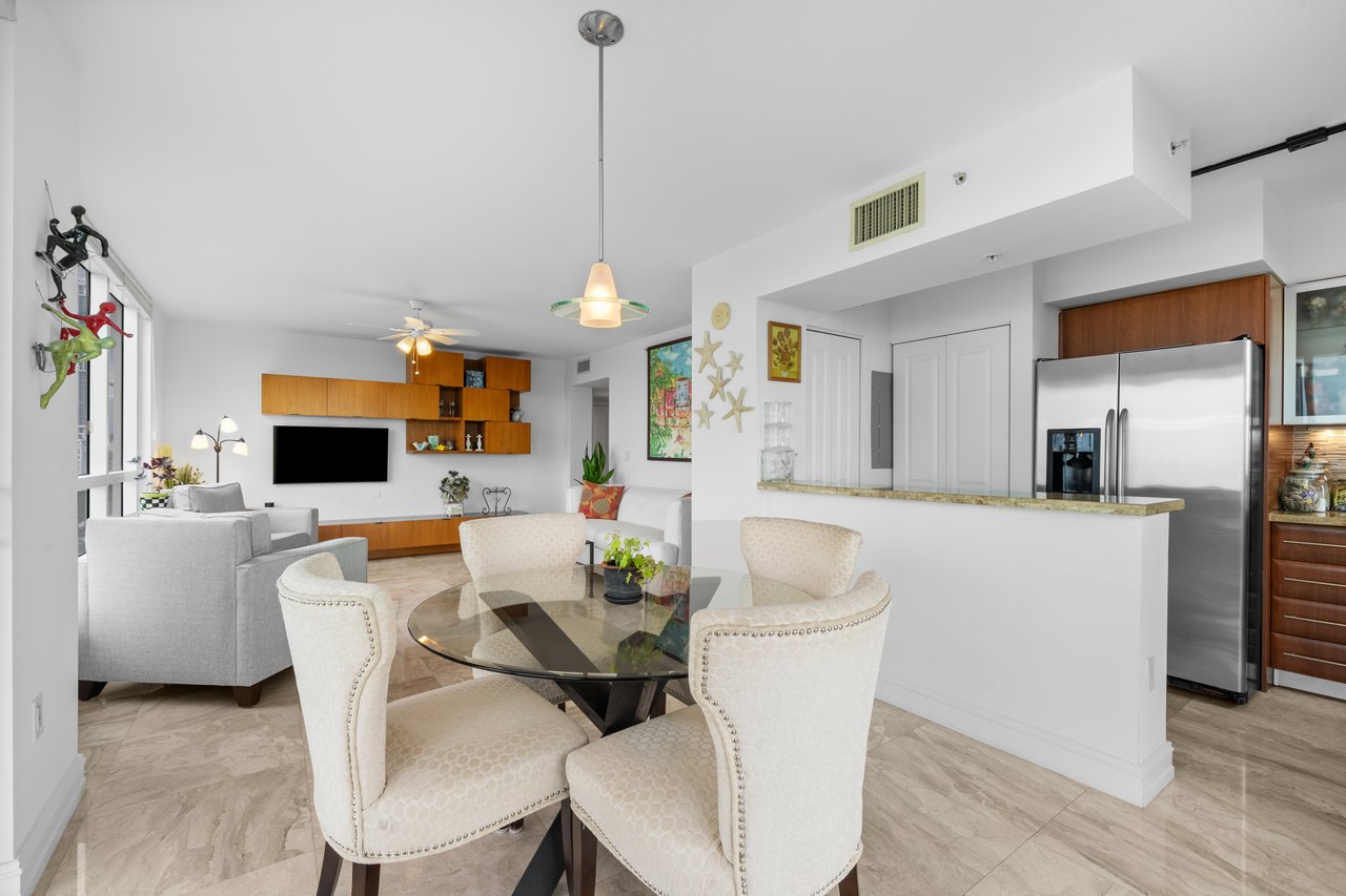 The Symphony Residence 1013N