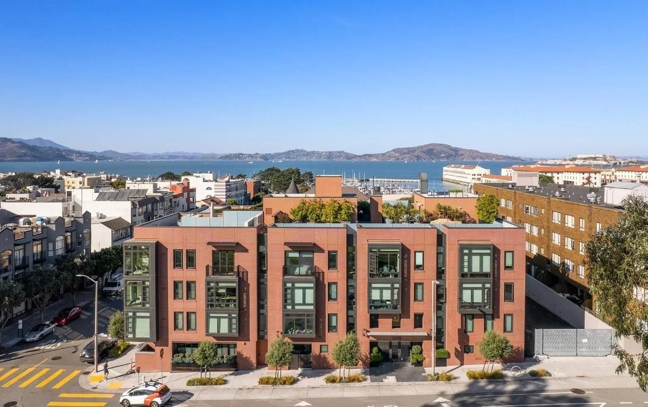 1598 Bay