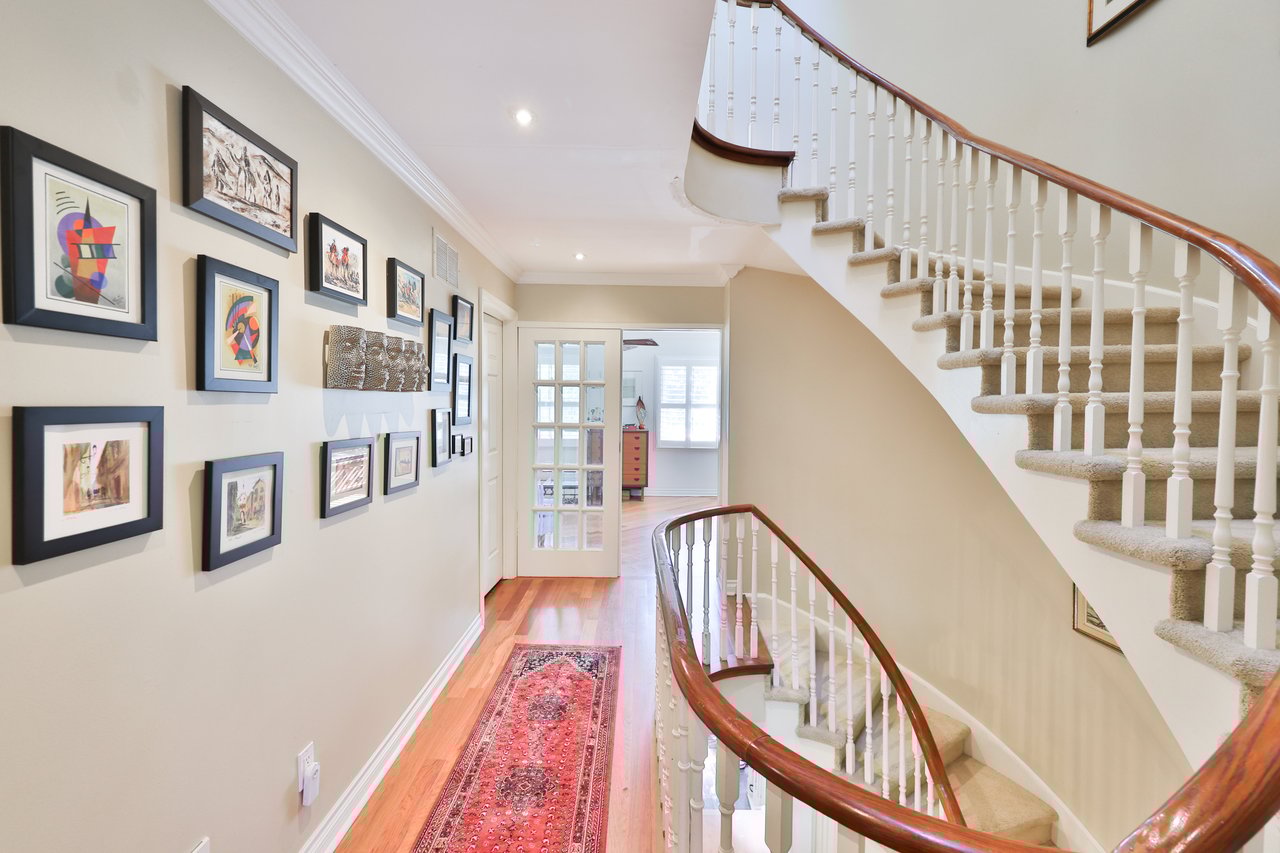 68 Tradewind Drive, Oakville