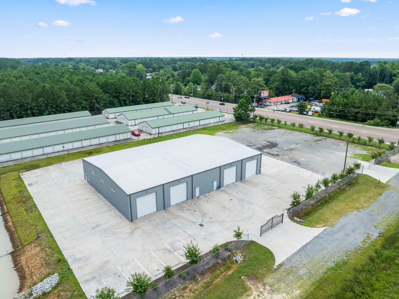 4,800 SF Flex/Warehouse – Hwy 17A, Moncks Corner