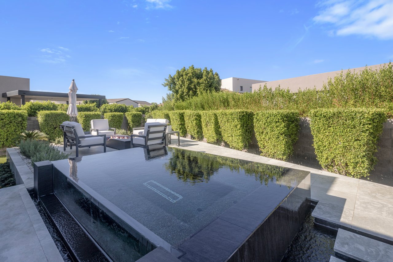 6914 E Cactus Wren Road