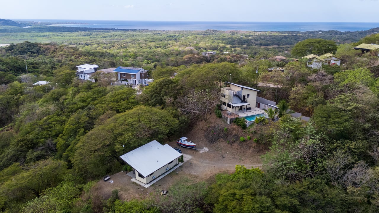Corona Del Cabo 4 | Main Home + Guest House with Views & Pool – Playa Grande