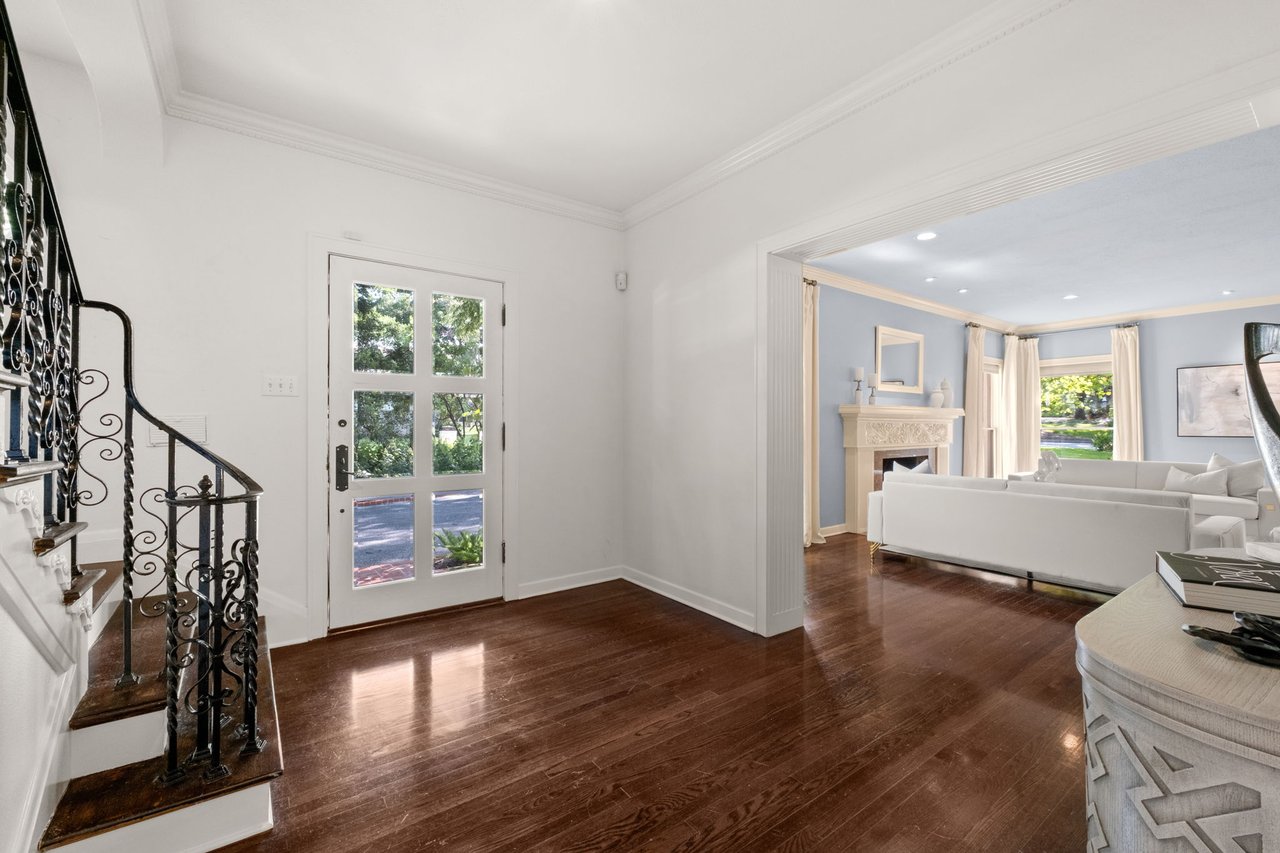 Luxury Property in Olmos Park