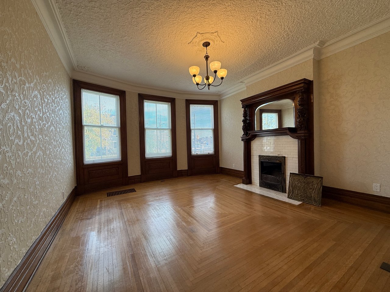 415 Davis Drive 3, Newmarket