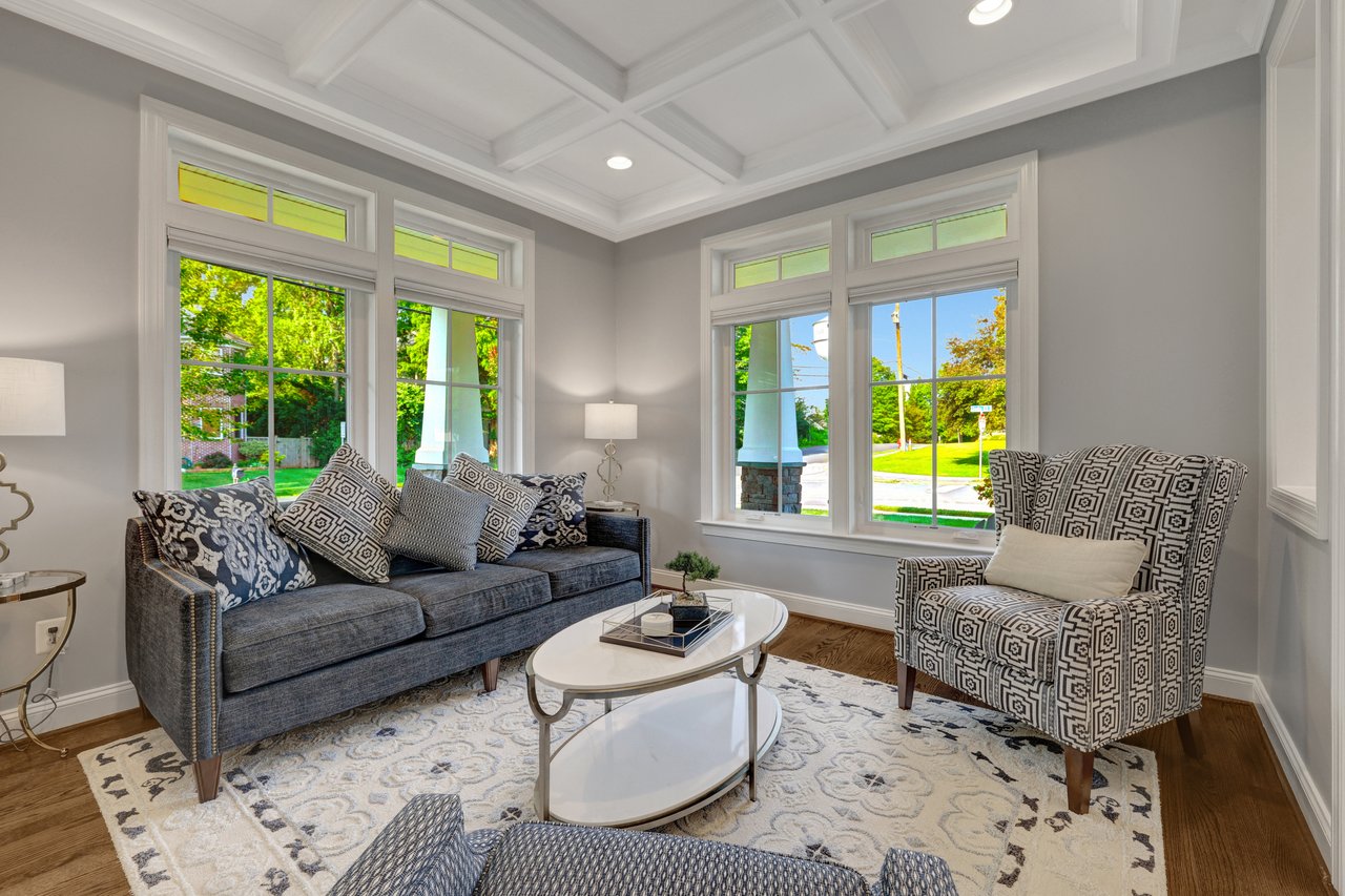 300 Jade Ct NW