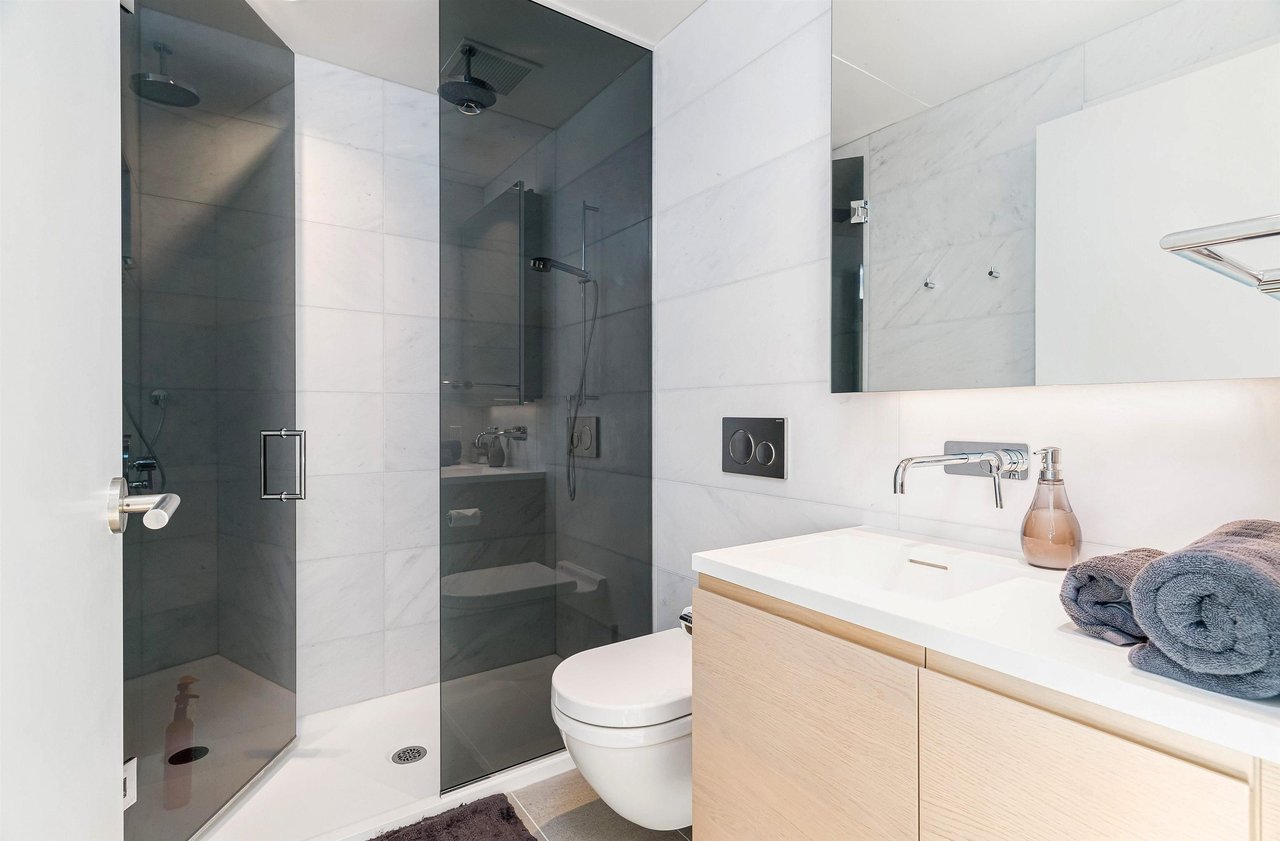 1289 Hornby St, #4905