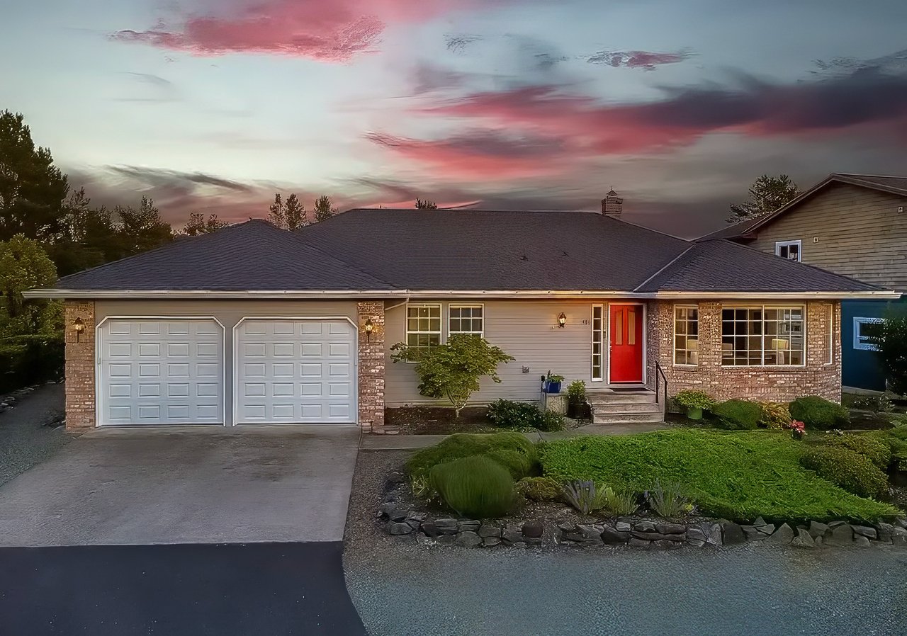 Exterior view of the sold daylight ranch home at 486 Ridge Rd in Manzanita, Oregon