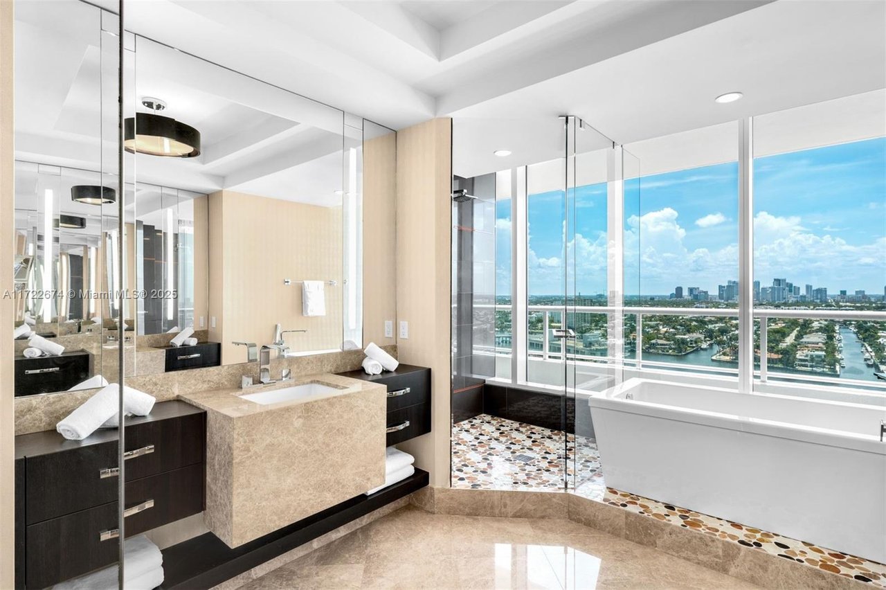 1 Fort Lauderdale Beach Blvd #2102