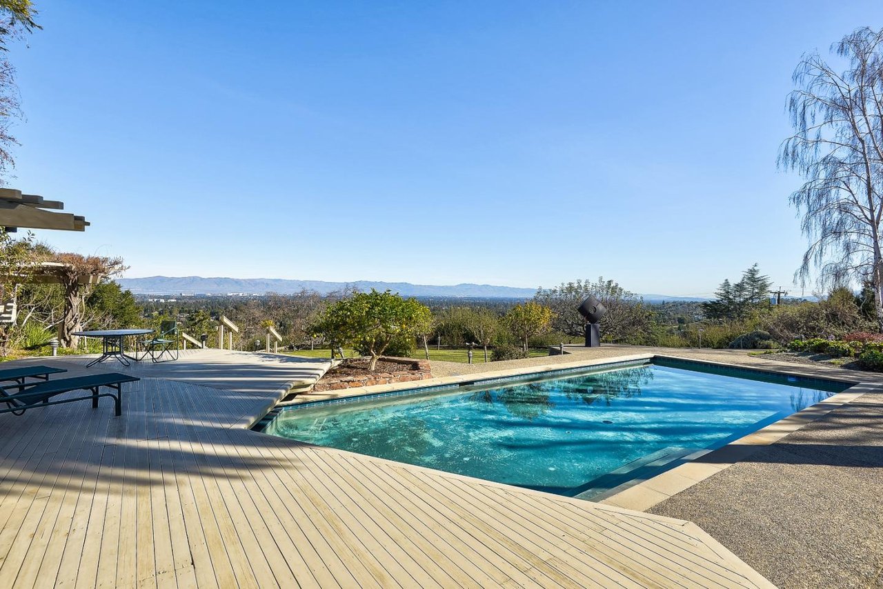 12732 La Cresta Drive, Los Altos Hills
