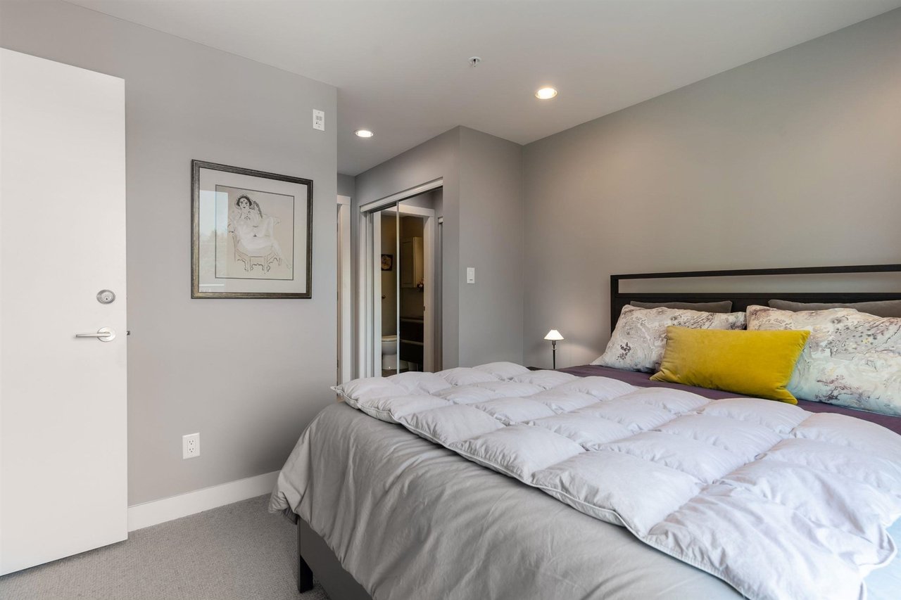 2481 Waterloo St, #301