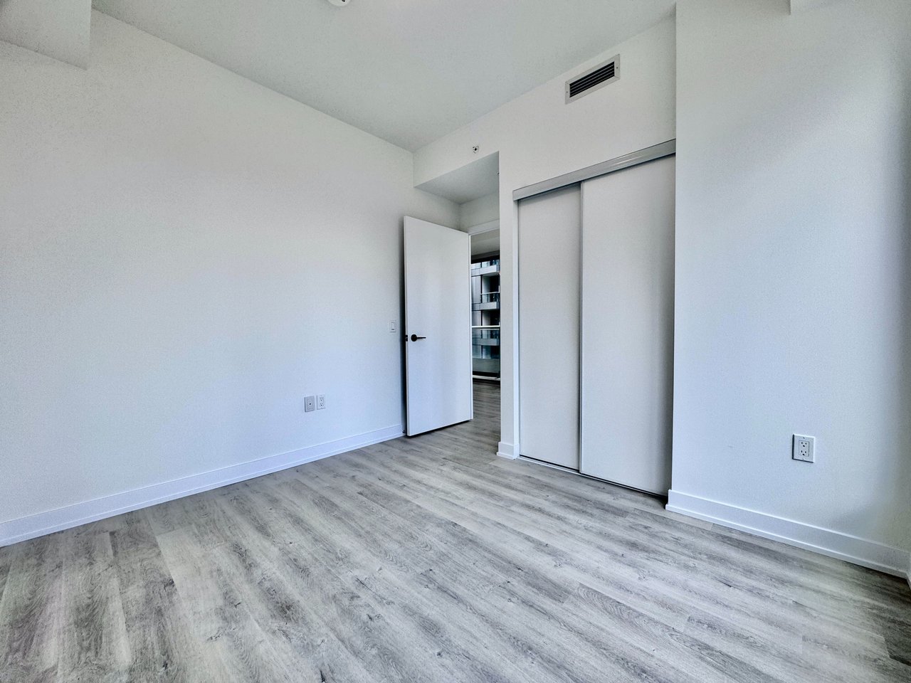 15 Richardson Street Unit: 616