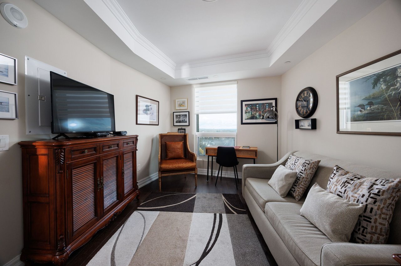 2060 Lakeshore Road 1802