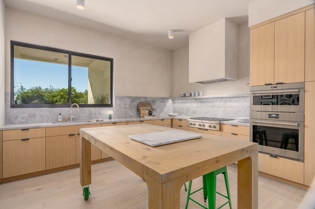 1608 Ridge Valley Road