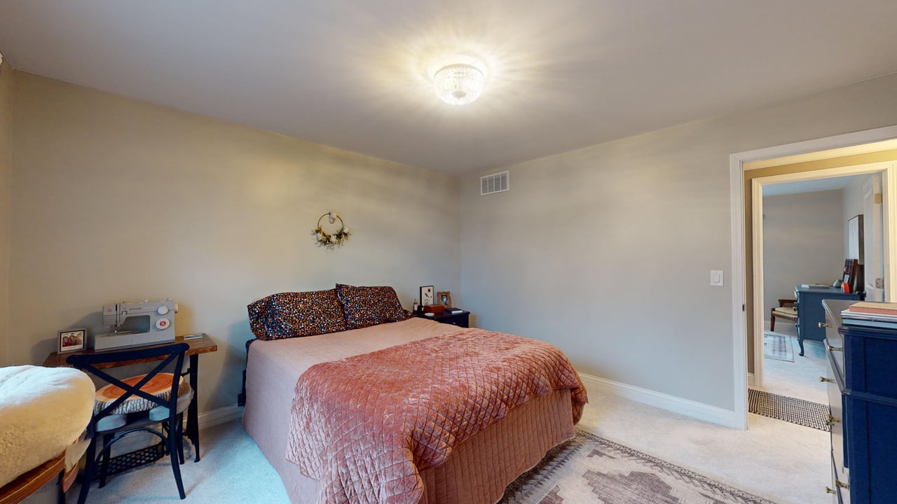 7N108 Hastings Dr 