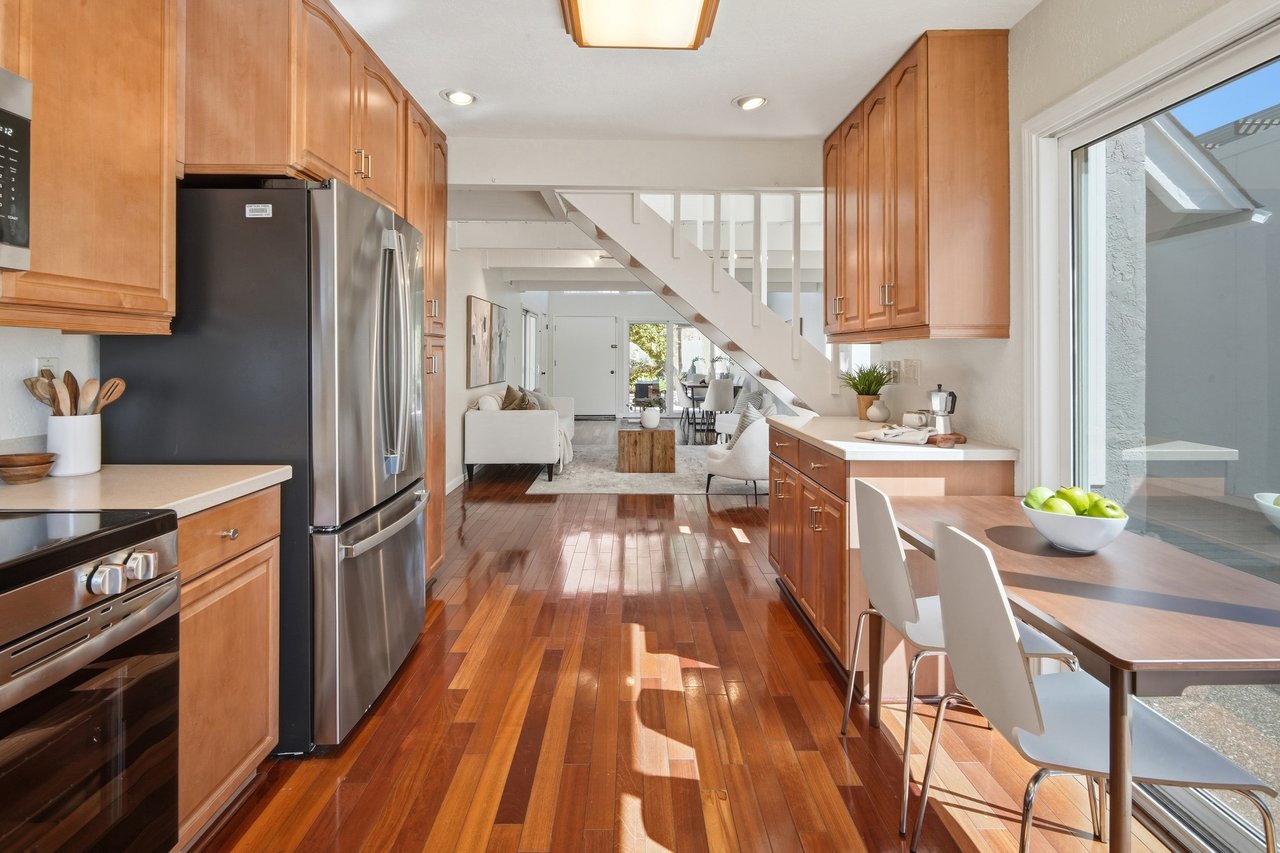 1389 Sydney DR