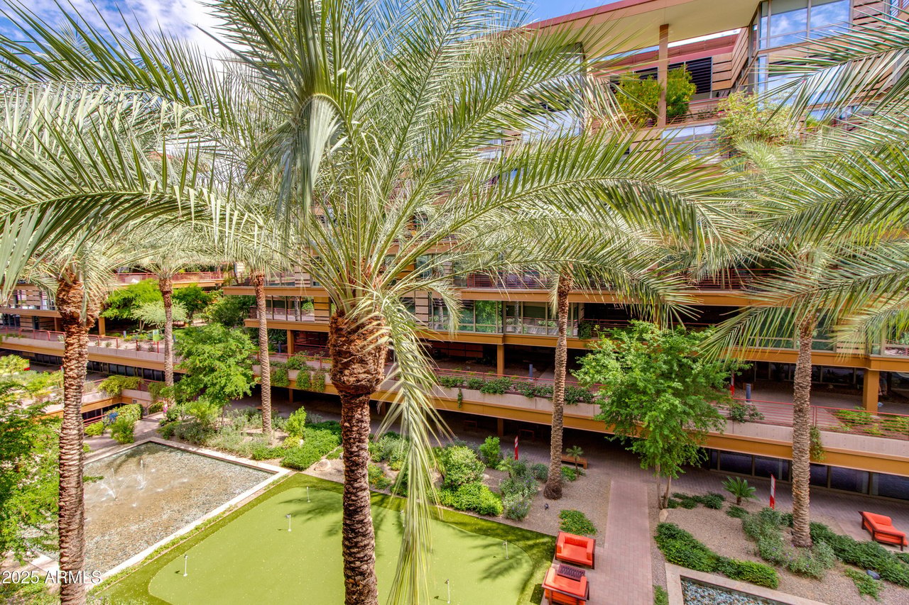 7137 E Rancho Vista Dr, #3003