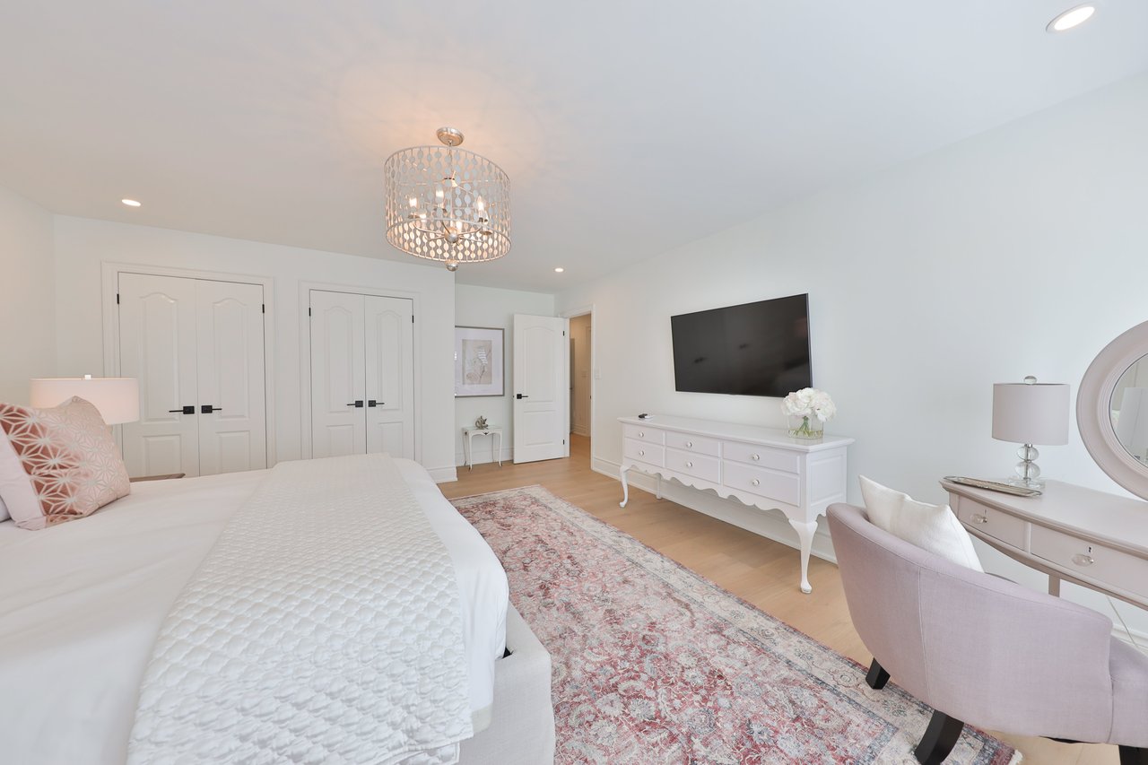 30-2400 Neyagawa Boulevard, Oakville