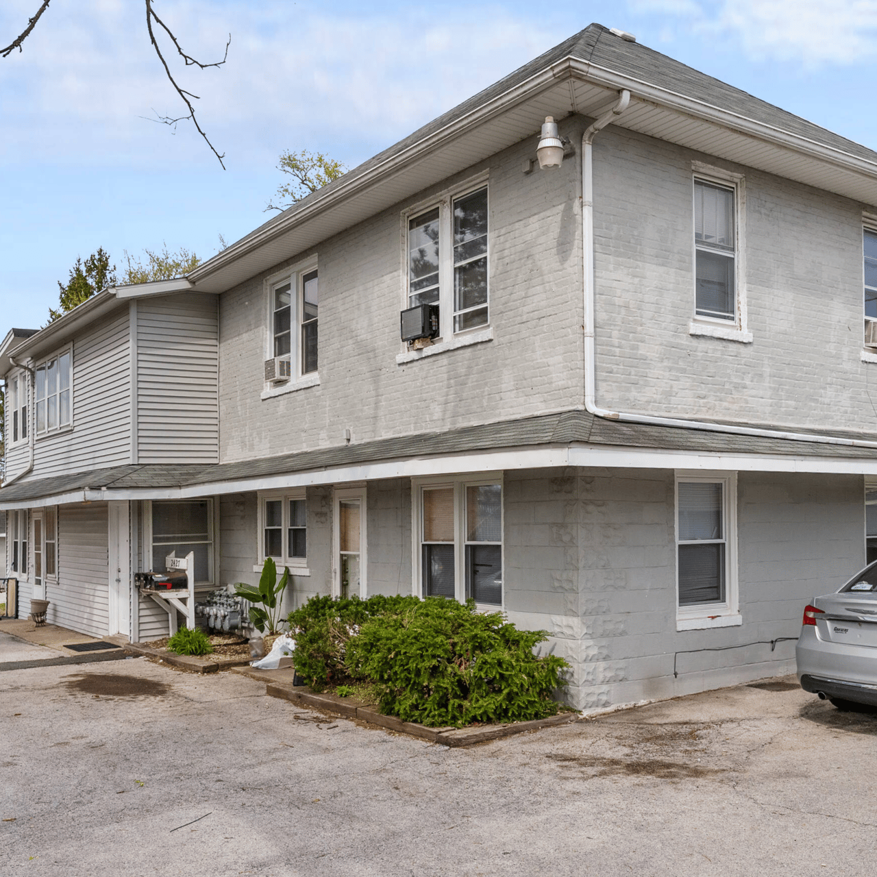 2427 Thorton Lansing | Lansing, Illinois