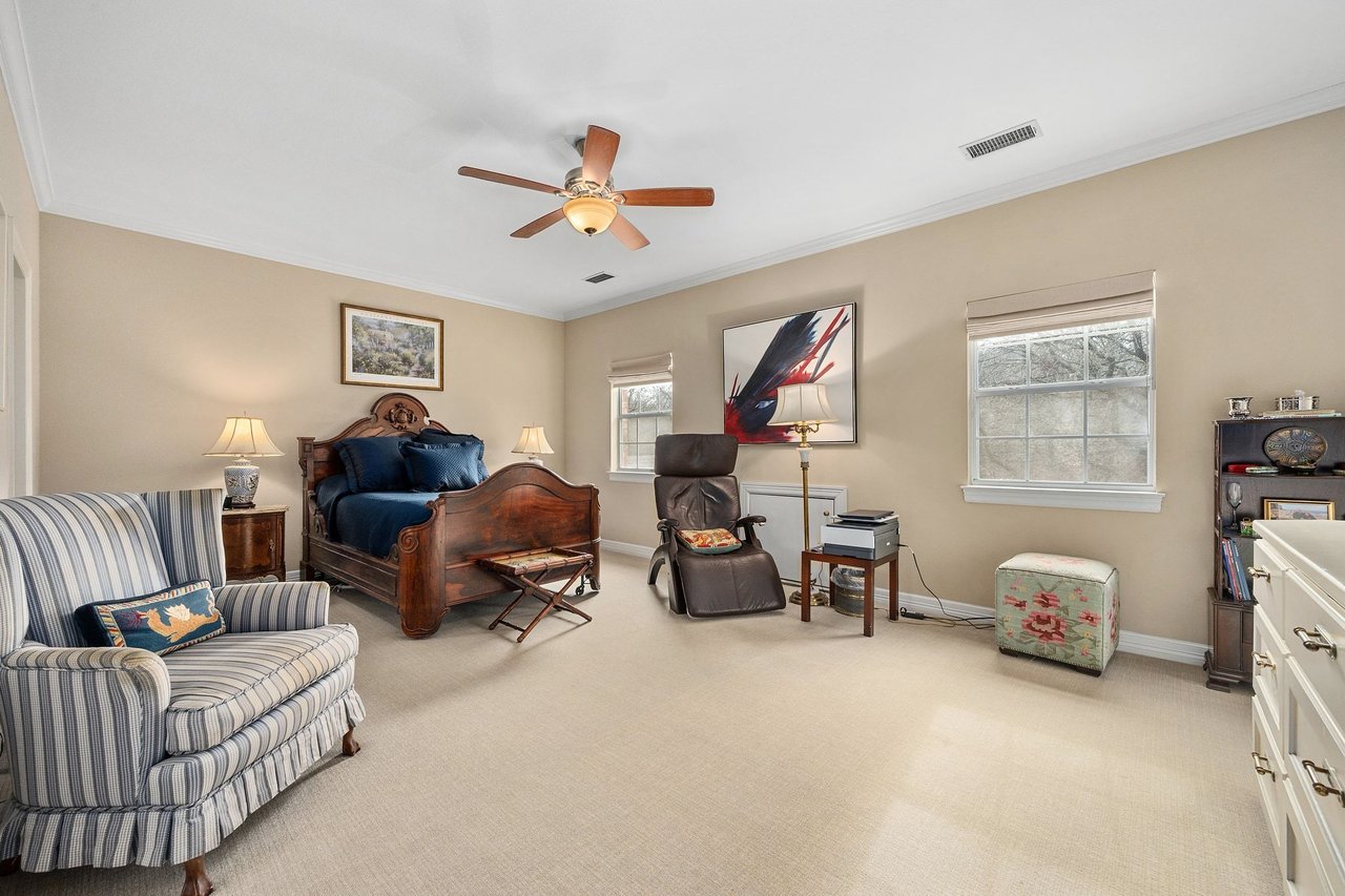 2716 Hillview Green Lane